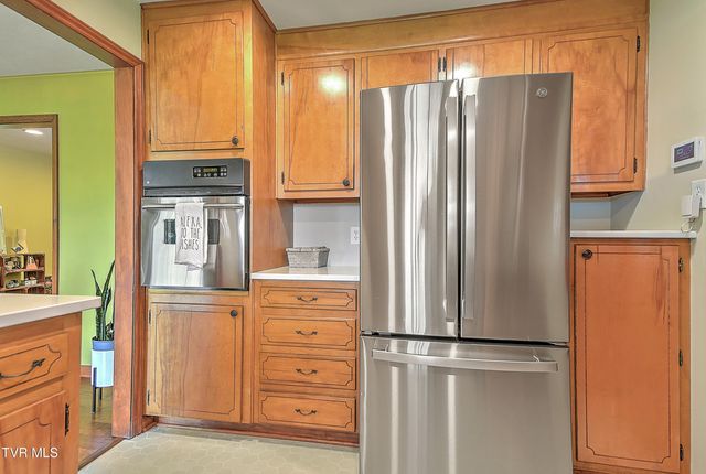 195 Pineview Drive, Bristol, VA 24201