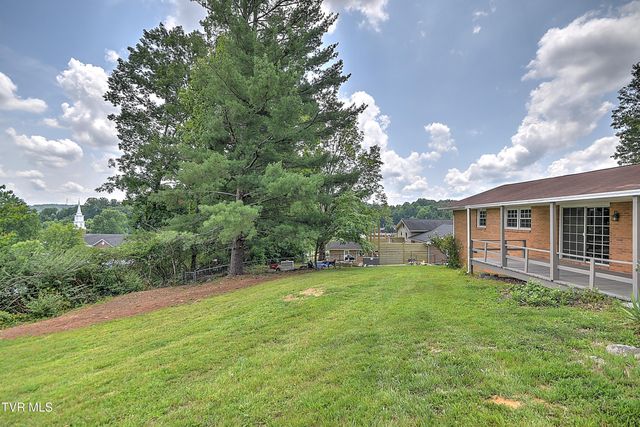 195 Pineview Drive, Bristol, VA 24201
