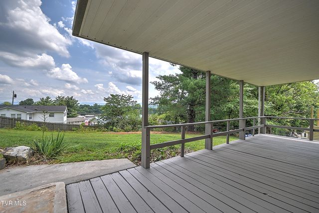 195 Pineview Drive, Bristol, VA 24201