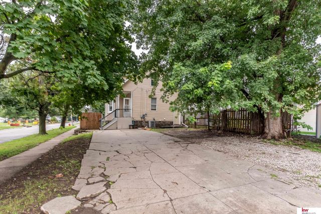 2850 Corby Street, Omaha, NE 68111