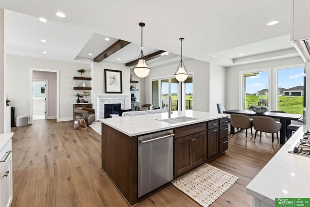5426 N 212th Street, Elkhorn, NE 68022
