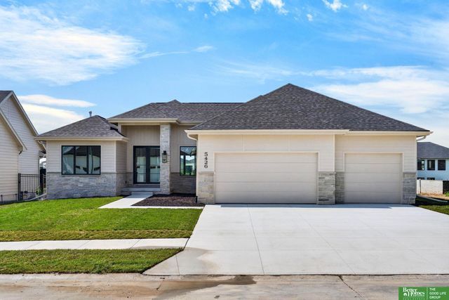 5426 N 212th Street, Elkhorn, NE 68022