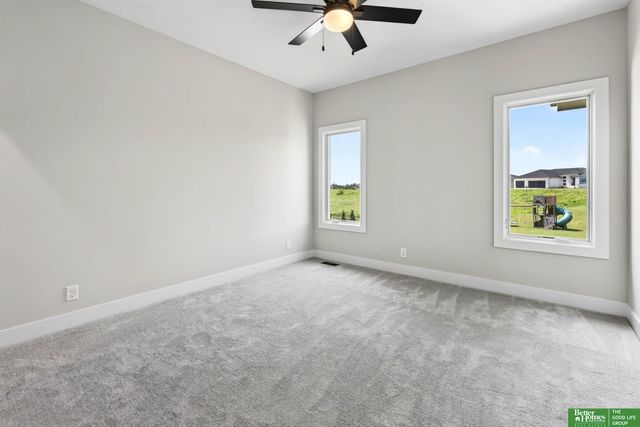 5426 N 212th Street, Elkhorn, NE 68022
