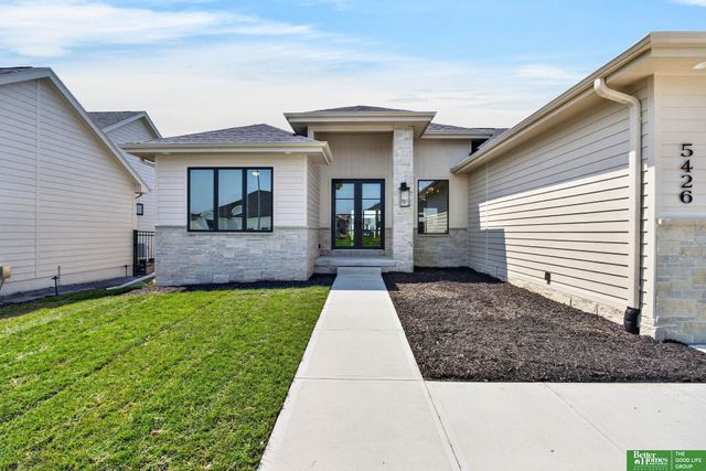 5426 N 212th Street, Elkhorn, NE 68022
