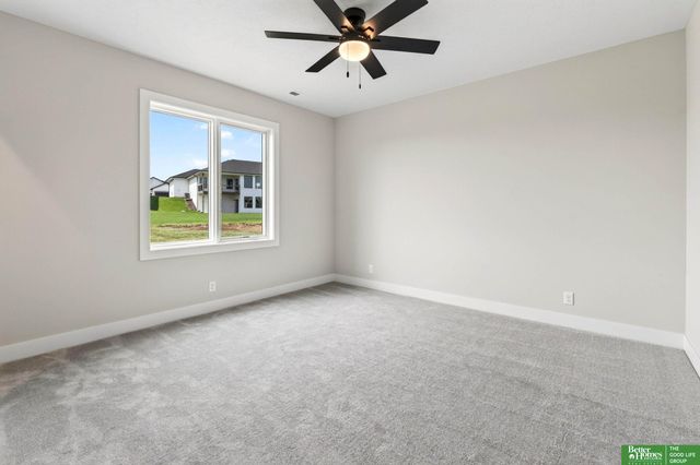 5426 N 212th Street, Elkhorn, NE 68022