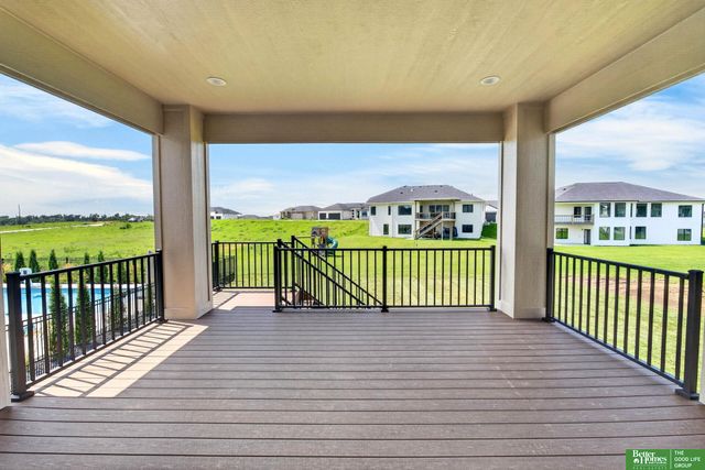 5426 N 212th Street, Elkhorn, NE 68022