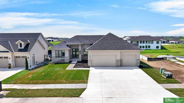 5426 N 212th Street, Elkhorn, NE 68022