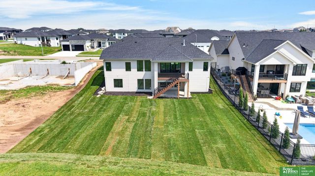 5426 N 212th Street, Elkhorn, NE 68022