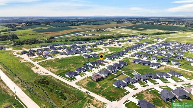 5426 N 212th Street, Elkhorn, NE 68022
