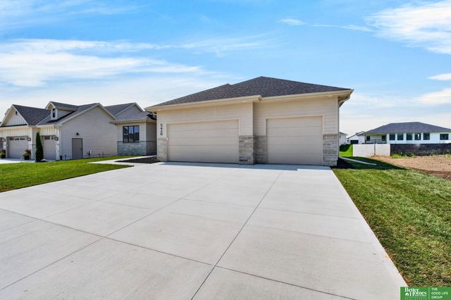 5426 N 212th Street, Elkhorn, NE 68022