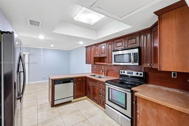 86 Ann Lee Lane, Tamarac, FL 33319