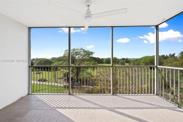 3050 N Palm Aire Drive 501, Pompano Beach, FL 33069