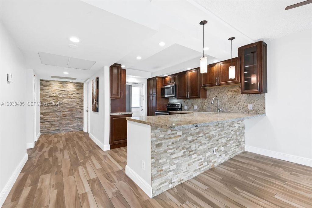 3050 N Palm Aire Drive 501, Pompano Beach, FL 33069