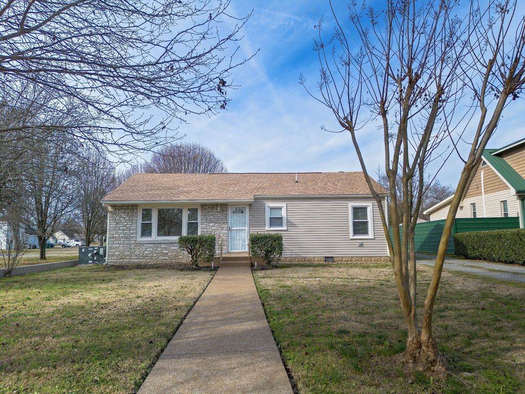 700 Page Ave, Lebanon, TN 37087