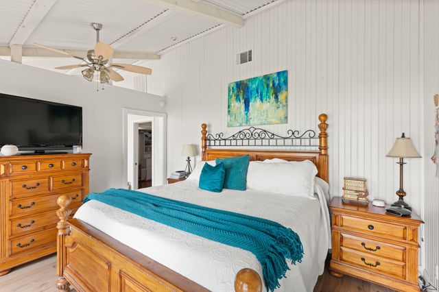 331 Spring Creek Drive, Mount Vernon, TX 75457