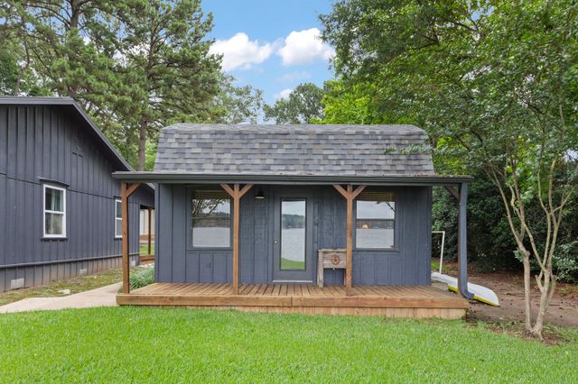 331 Spring Creek Drive, Mount Vernon, TX 75457