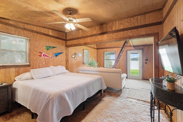 331 Spring Creek Drive, Mount Vernon, TX 75457