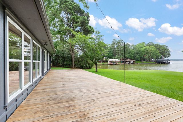331 Spring Creek Drive, Mount Vernon, TX 75457