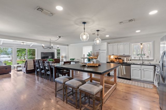 331 Spring Creek Drive, Mount Vernon, TX 75457