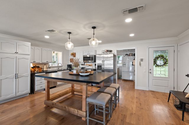 331 Spring Creek Drive, Mount Vernon, TX 75457