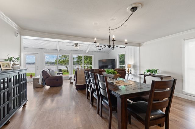 331 Spring Creek Drive, Mount Vernon, TX 75457