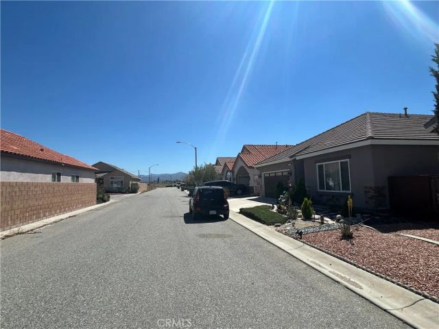 772 St. Alban, San Jacinto, CA 92583