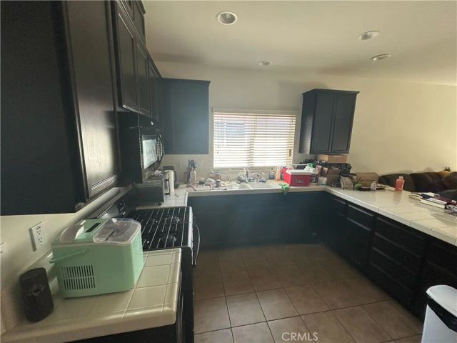 772 St. Alban, San Jacinto, CA 92583