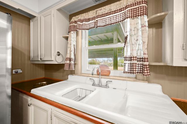 1226 Mississippi St, Donaldsonville, LA 70346