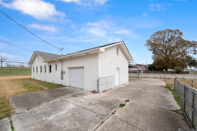 1226 Mississippi St, Donaldsonville, LA 70346