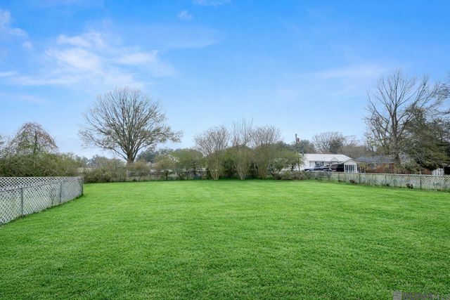 1226 Mississippi St, Donaldsonville, LA 70346