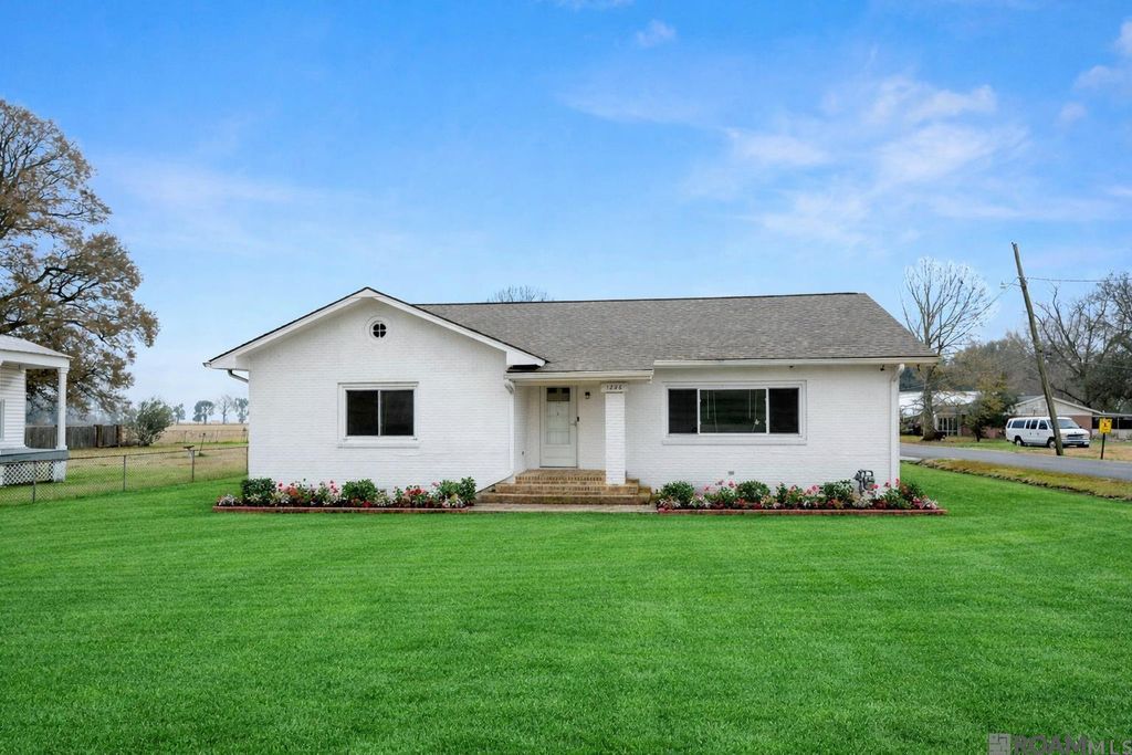 1226 Mississippi St, Donaldsonville, LA 70346