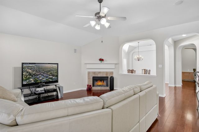 1410 Oxbow Drive, Cedar Hill, TX 75104