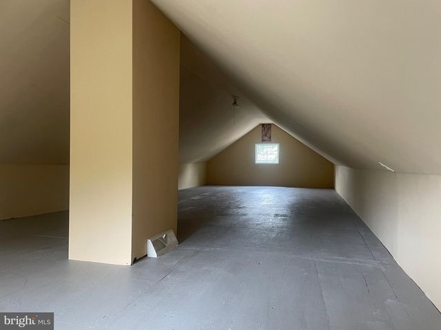 212 VIRGINIA AVE, Wilmington, DE 19805