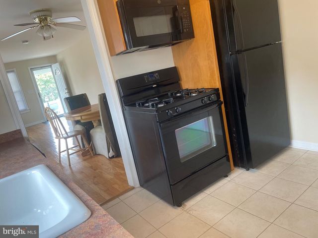 212 VIRGINIA AVE, Wilmington, DE 19805