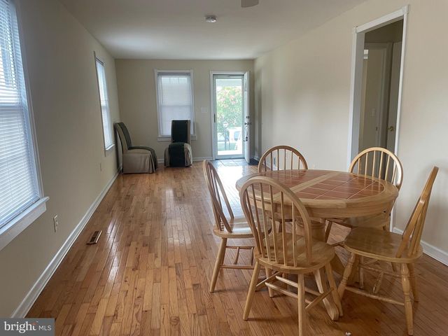 212 VIRGINIA AVE, Wilmington, DE 19805
