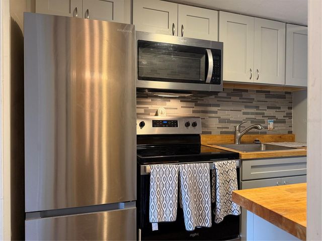 20893 HAULOVER COVE E 2, Lutz, FL 33558