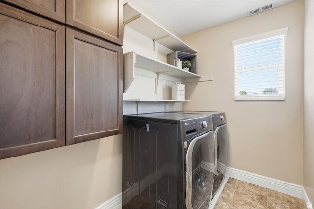 757 W MARE CIR, Kaysville, UT 84037