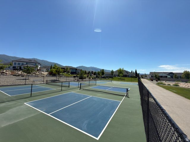 757 W MARE CIR, Kaysville, UT 84037