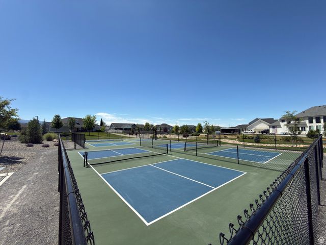 757 W MARE CIR, Kaysville, UT 84037