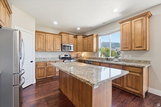 757 W MARE CIR, Kaysville, UT 84037