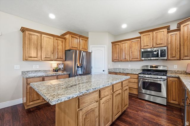757 W MARE CIR, Kaysville, UT 84037