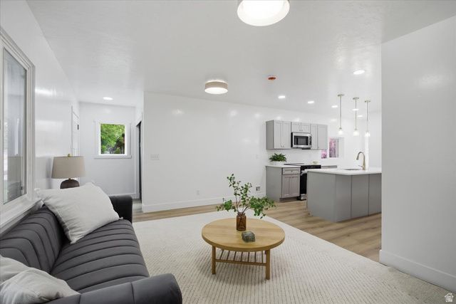 648 E GARFIELD AVE, Salt Lake City, UT 84105