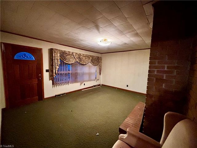 4140 Westfield Road, Mount Airy, NC 27030