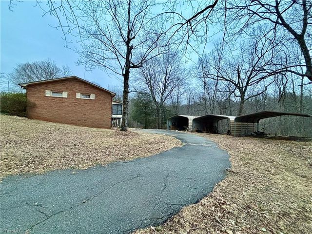 4140 Westfield Road, Mount Airy, NC 27030