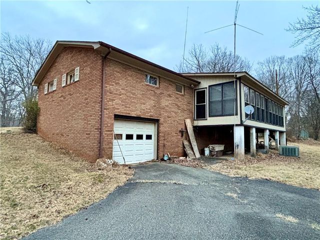 4140 Westfield Road, Mount Airy, NC 27030