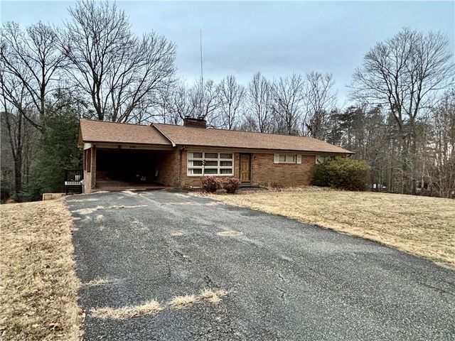 4140 Westfield Road, Mount Airy, NC 27030