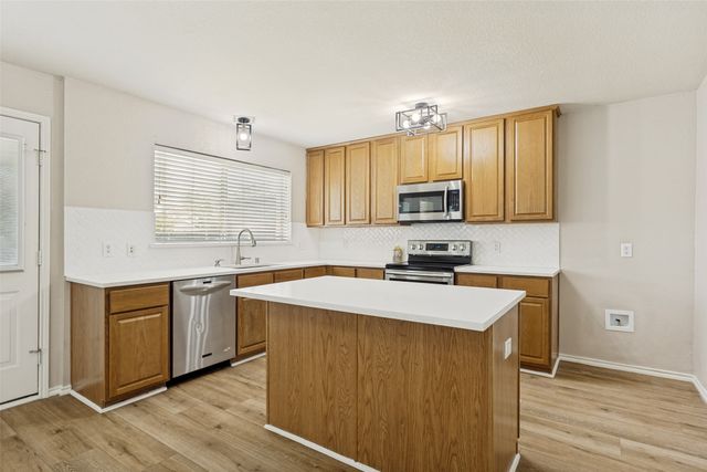 301 Highland Glen Drive, Wylie, TX 75098
