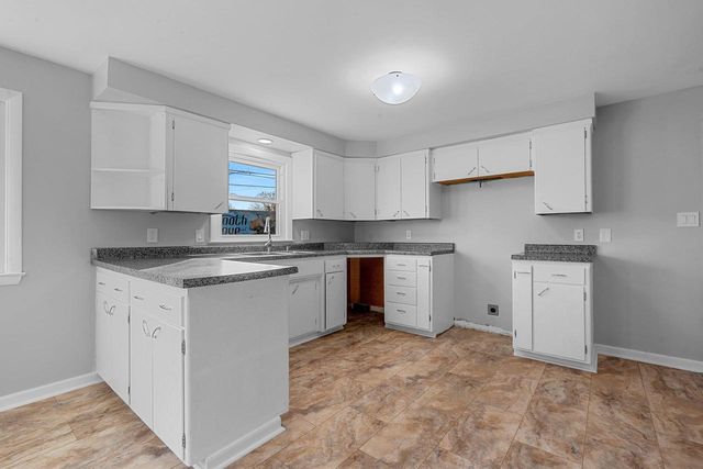 4710 W CAPITOL DRIVE, Appleton, WI 54913