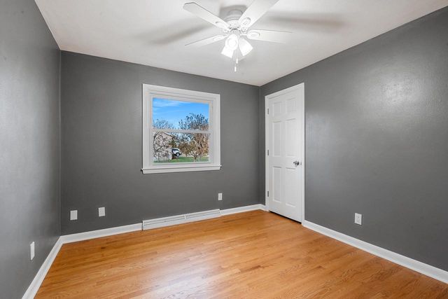 4710 W CAPITOL DRIVE, Appleton, WI 54913