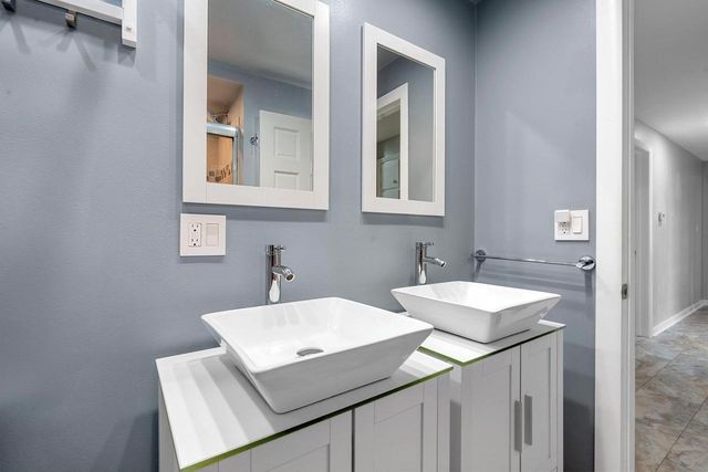 4710 W CAPITOL DRIVE, Appleton, WI 54913